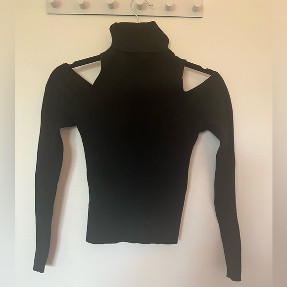 ALC black going out turtle neck - Picture 2 of 3